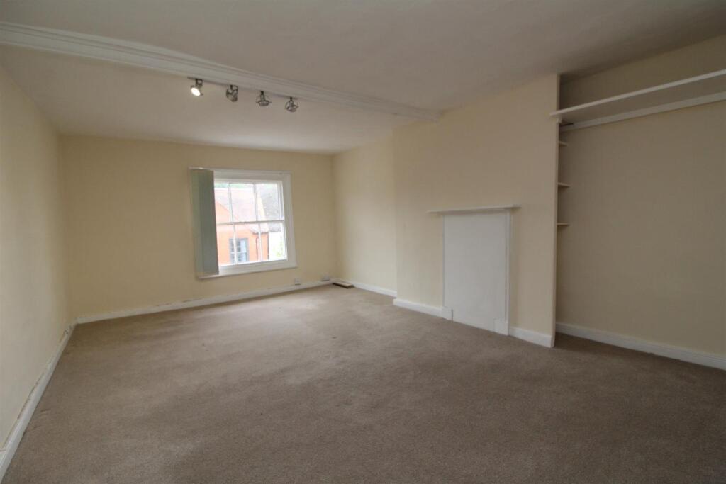 Bedroom 2.JPG