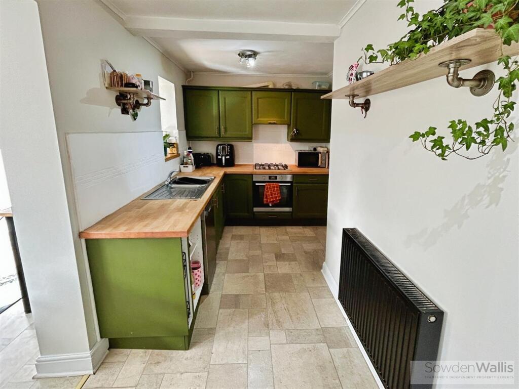 Kitchen / Breakfast Room