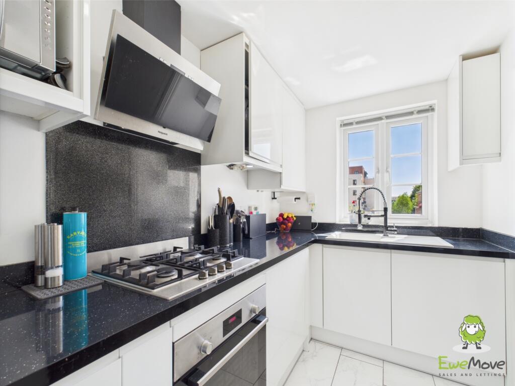 EweMove Estate Agents Basingstoke - Kitchen