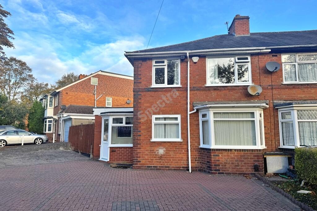 3 bed semi-detached house to rent Shaftmoor Lane,