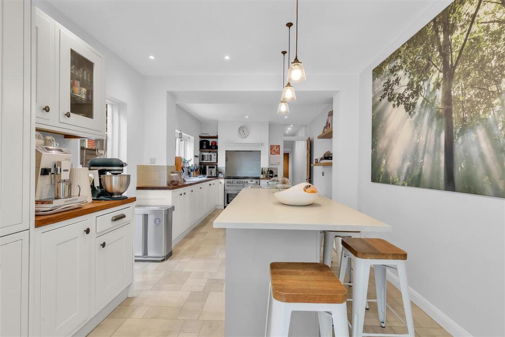 kitchen 1b.jpg