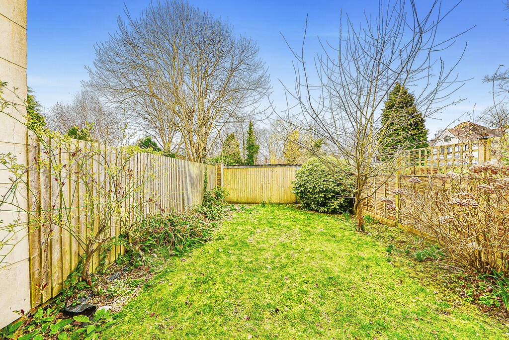 3Courtlands_Img-0...