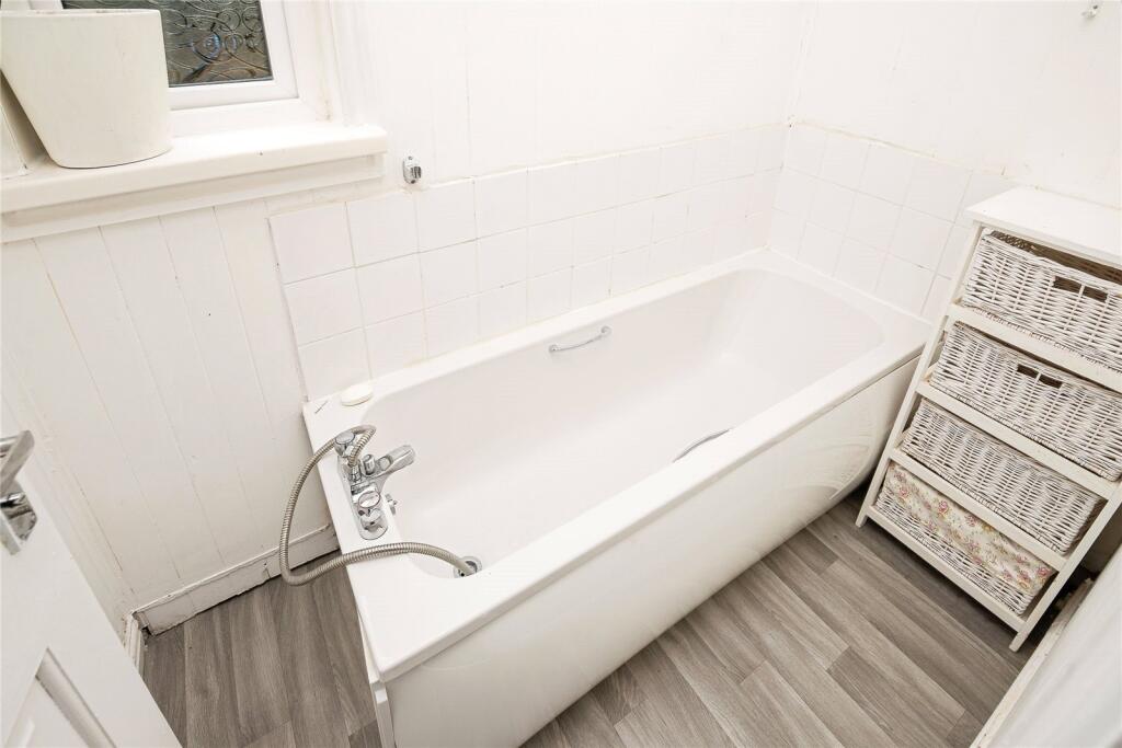 Groundfloor Bathroom