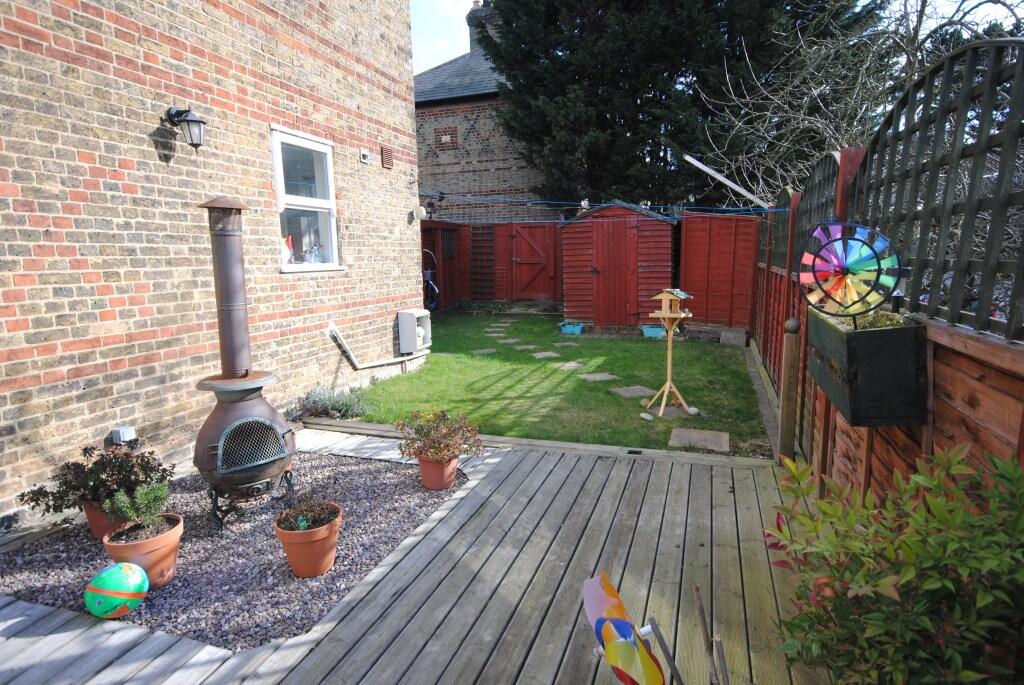 81LondonRoadtgarden.