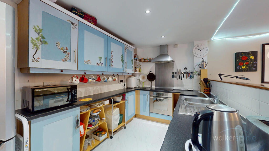 Flat-7-Woodside-Court-11192025_203836