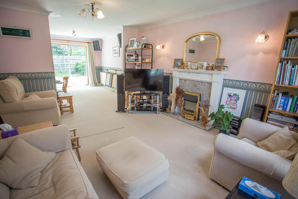 Living Room/Dining Room
