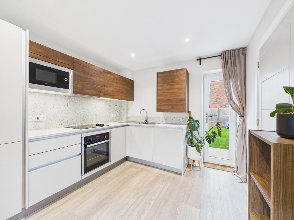 open plan lounge &amp; kitchen
