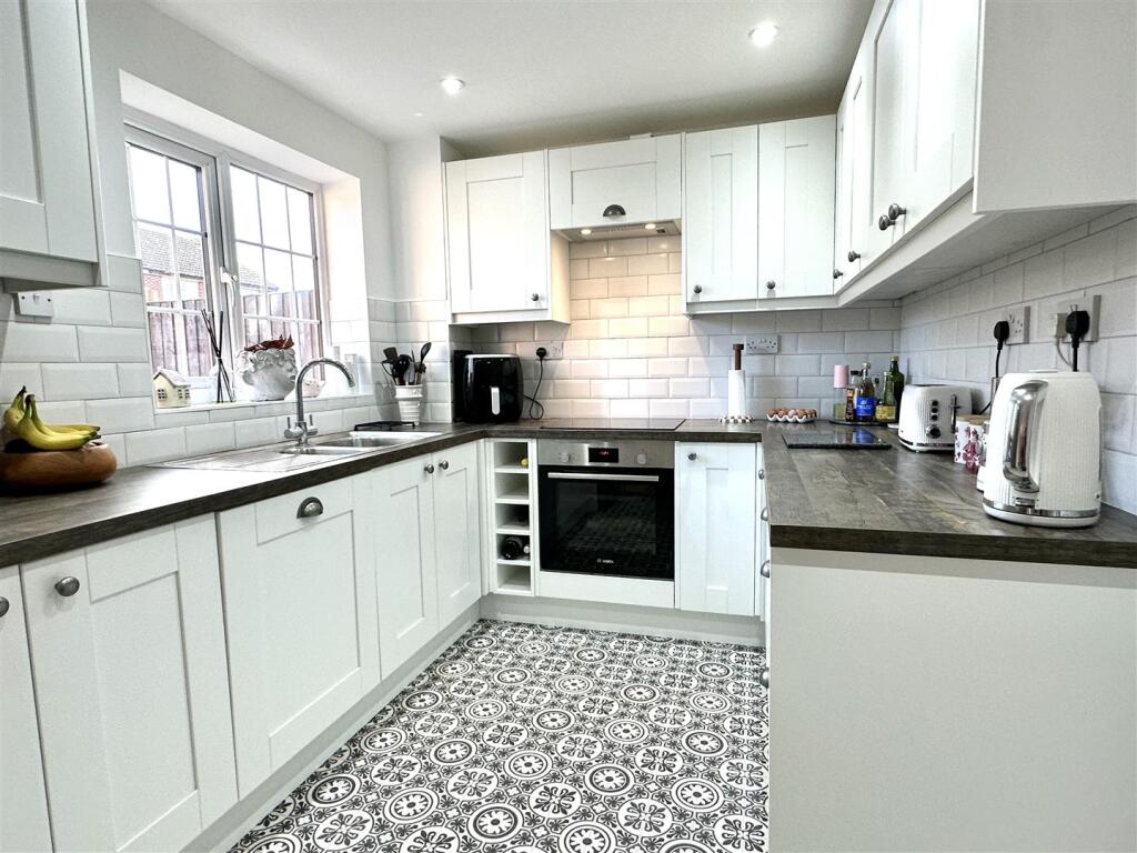 dining/kitchen