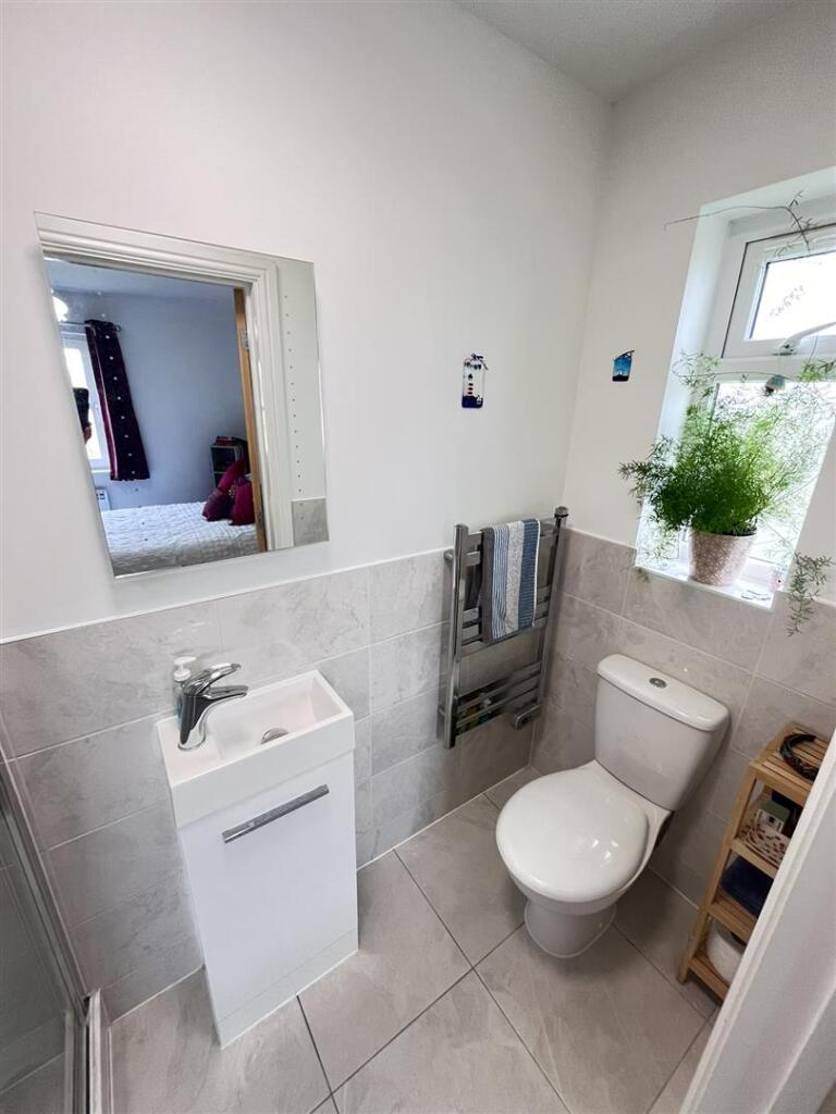 Ensuite shower room