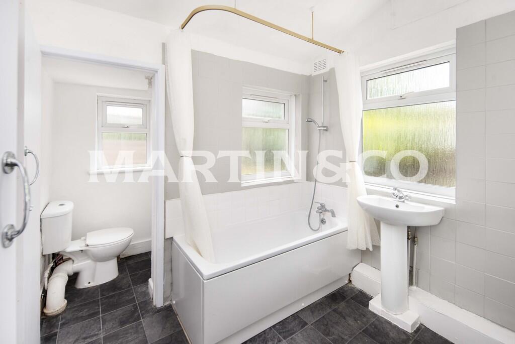24_Bathroom