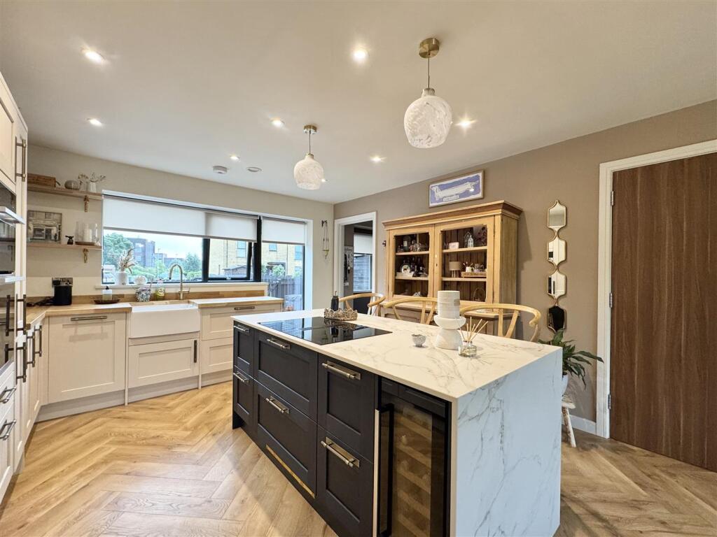 Kitchen/Lounge