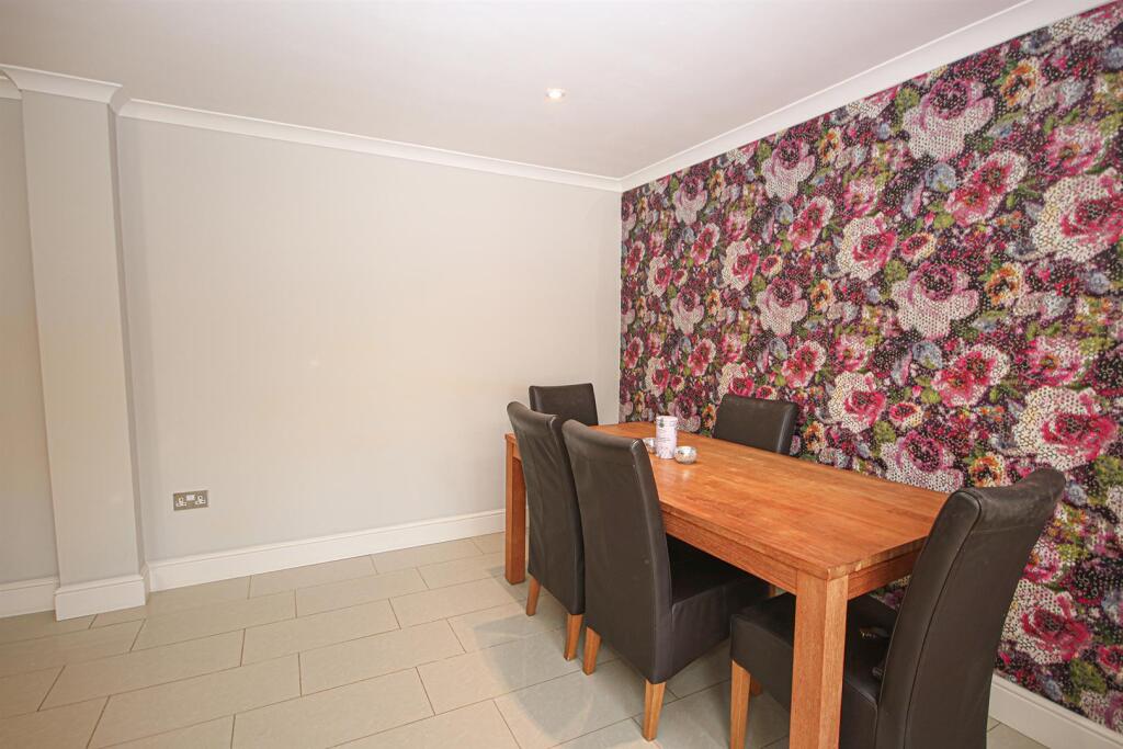Dining Room 1.jpg