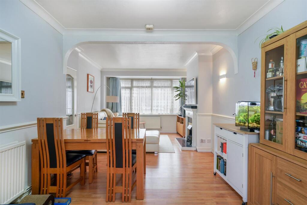 18 Wadham Gardens - 9z6vwQLHcyQgdNzouq84.jpg