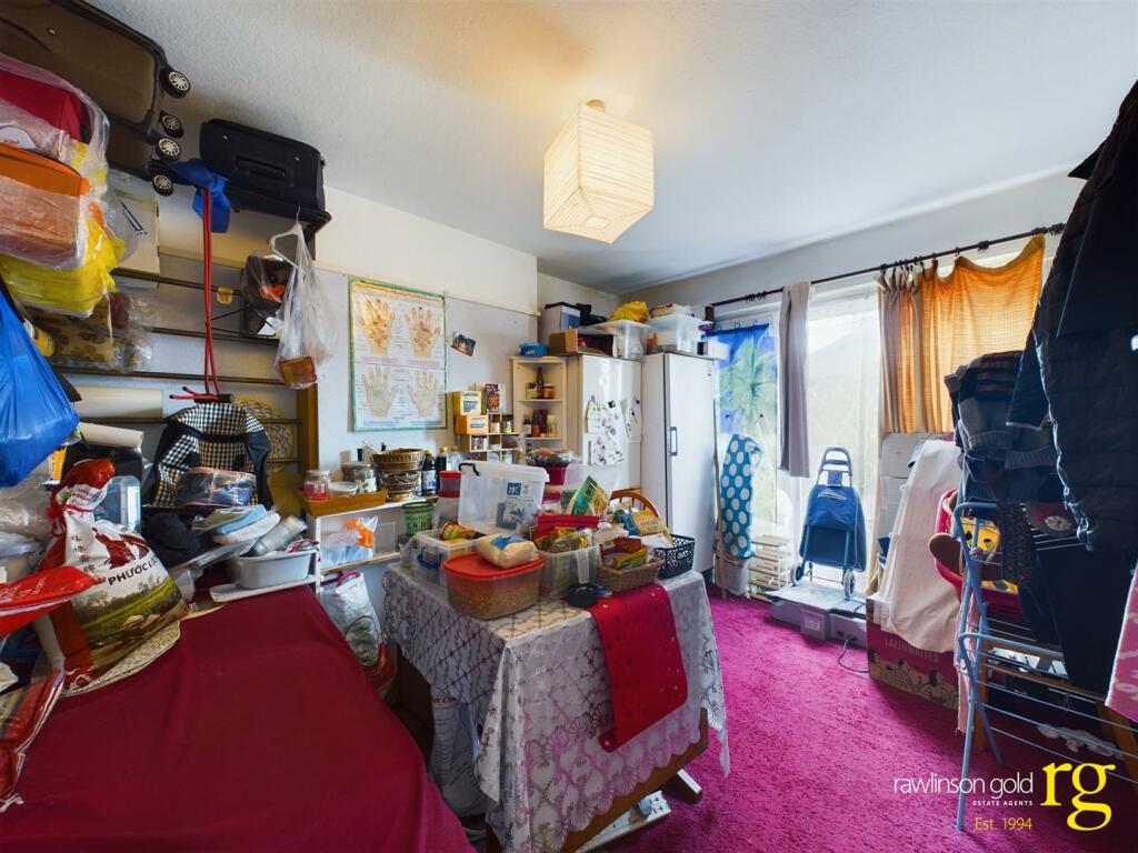 CAM02900G0-PR0159-STILL002.jpg