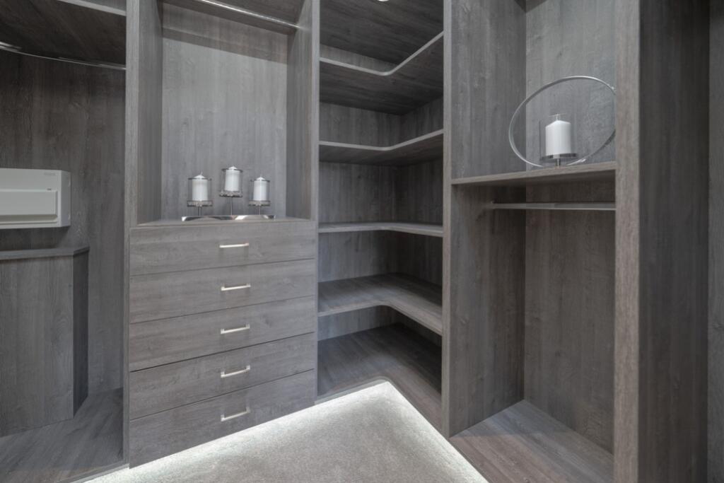 Kensington walk-in-wardrobe-2