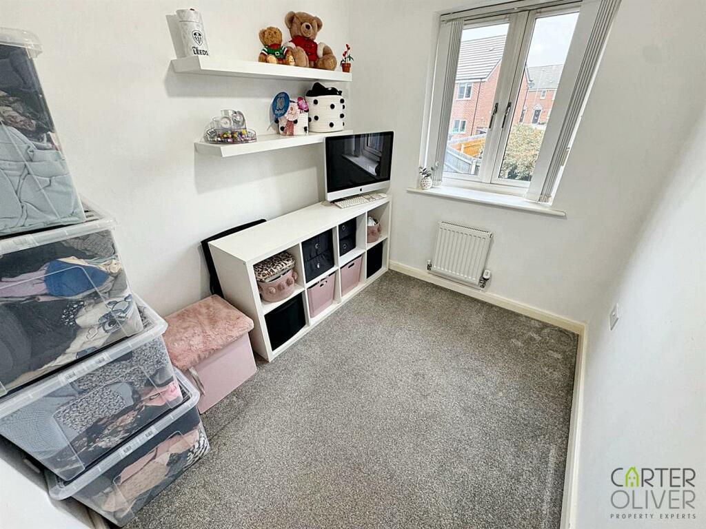 BEDROOM 3 (REAR)