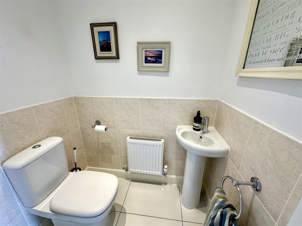 CLOAKROOM/WC