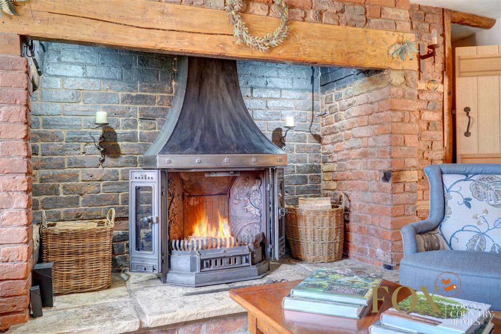 Folly Cottage (11).jpg