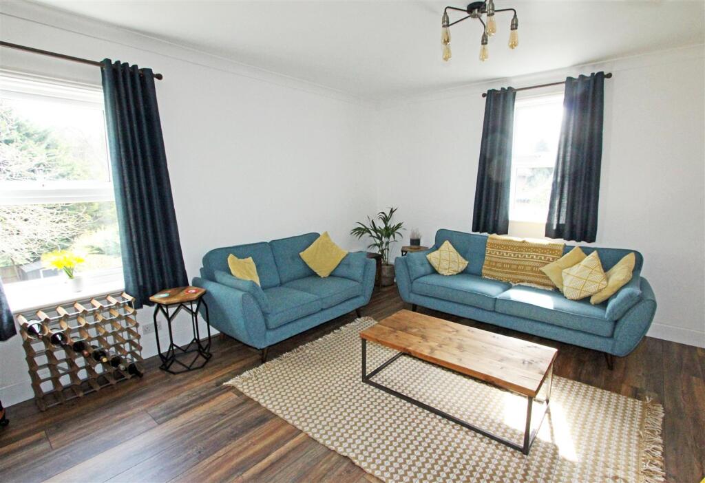 IMG_5012 sitt windows.jpg