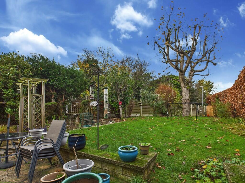 CAM04273G0-PR0217...