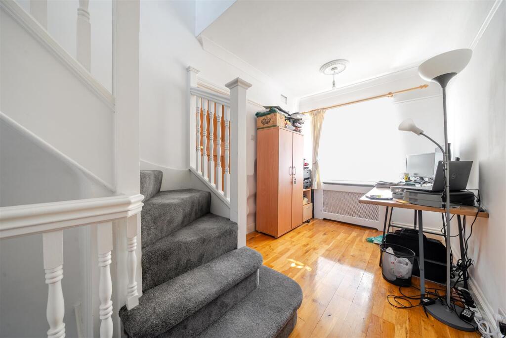 Landing with unique Office Space.jpg