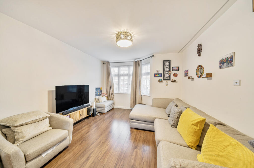 1328528-11-687fcb...