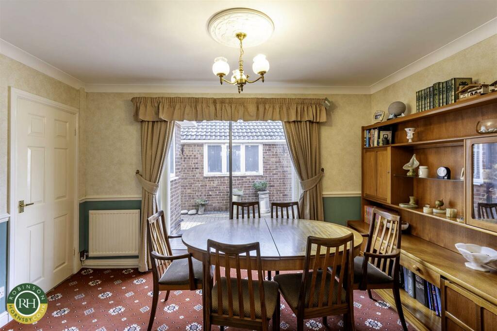 RECEPTION ROOM/DINING