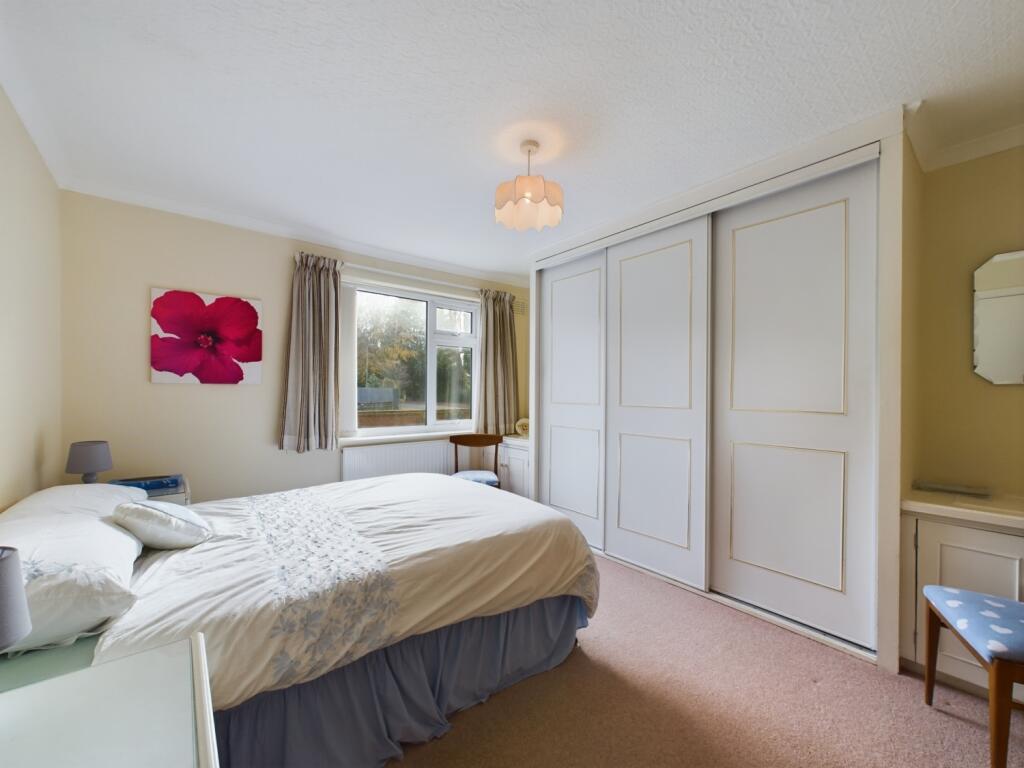 CAM02386G0-PR0095-STILL009