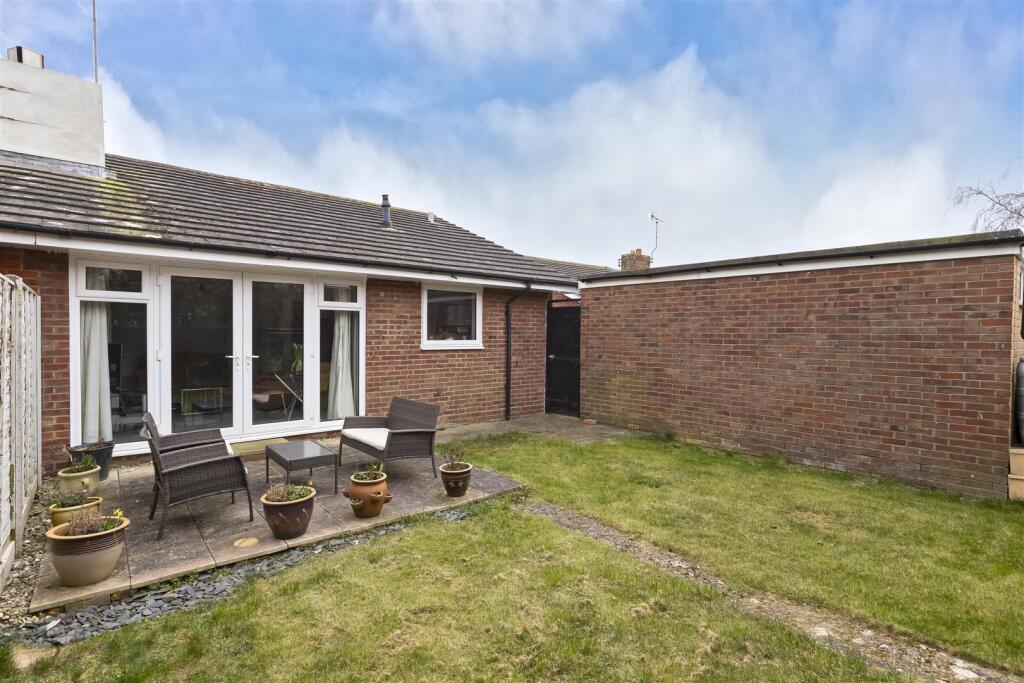 Henfield Close_23.jpg