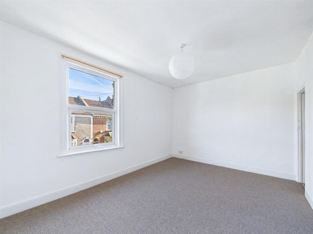 4 - Two bedroom terraced house.jpg