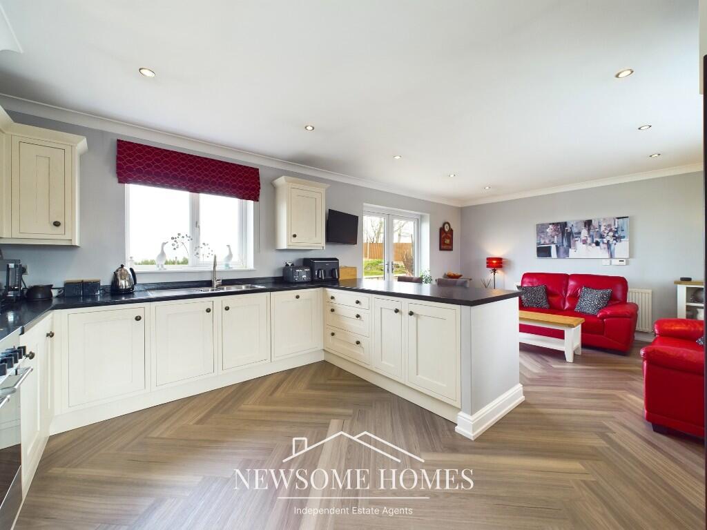 Kitchen/ Family Room
