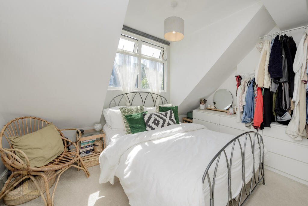 4@81 mayfield rd-3963
