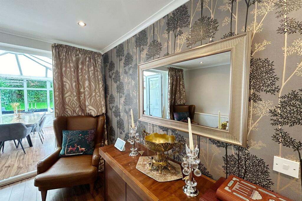 Living room &amp; Di