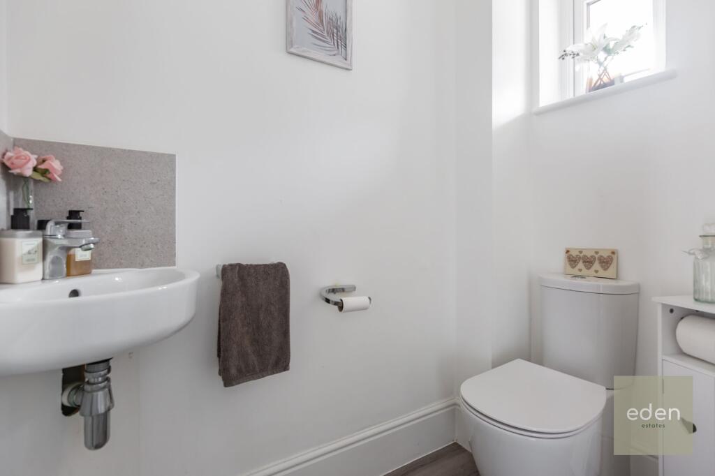 SEPERATE WC
