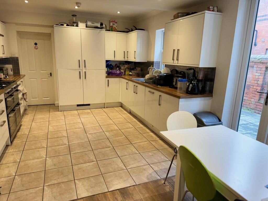 thumbnail_IMG_026...