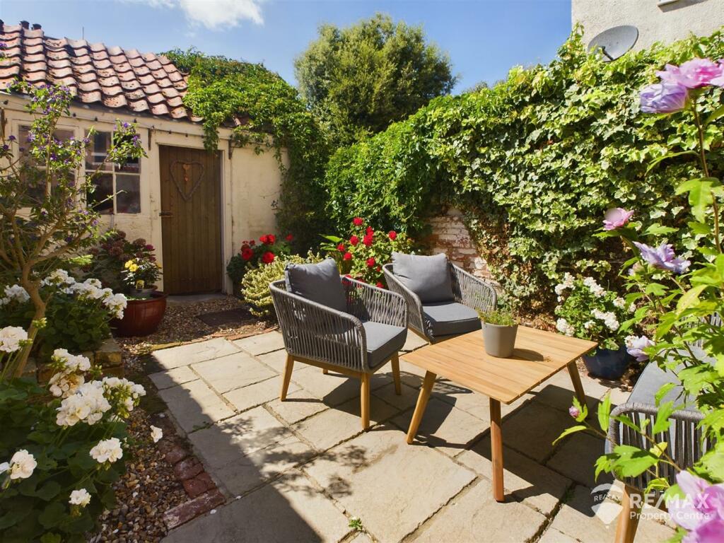 Courtyard Garden (2).jpg