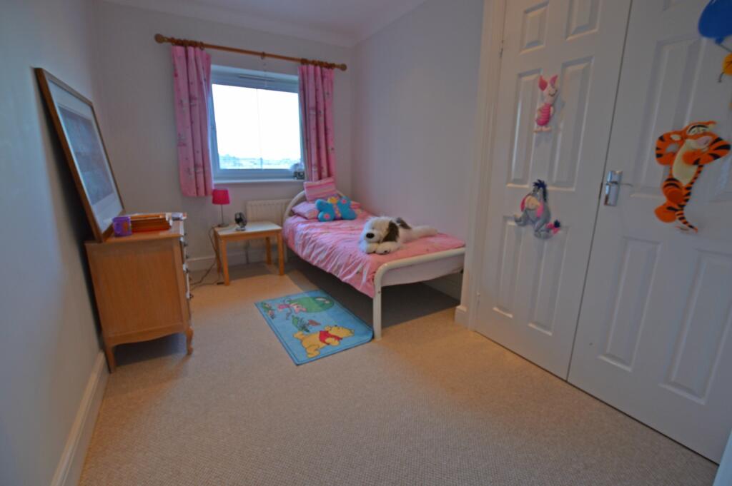 2nd bedroom