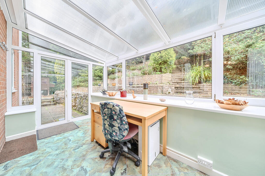 1361501-2-68e6d14...