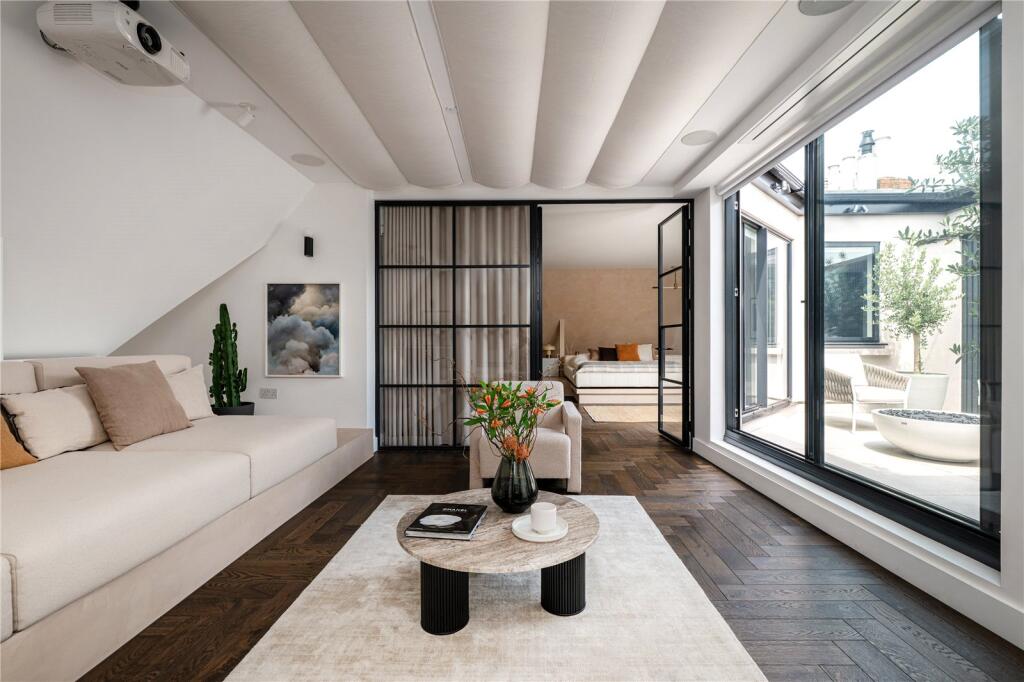 Principal Bedroom
