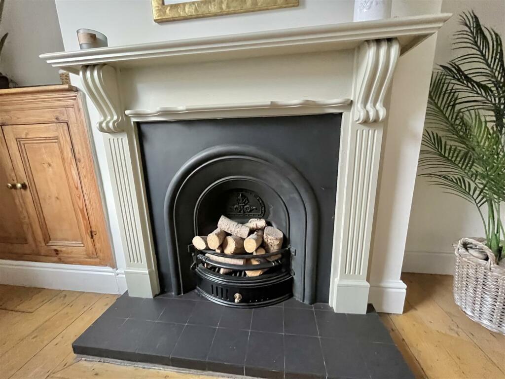 Lounge - Fireplace Feature