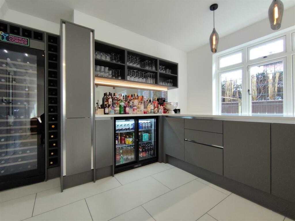 Bar Area 3