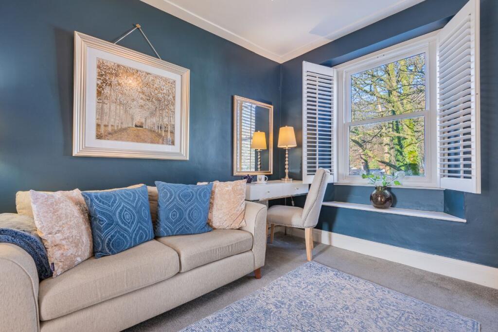 Sitting / dressing area off bedroom Two
