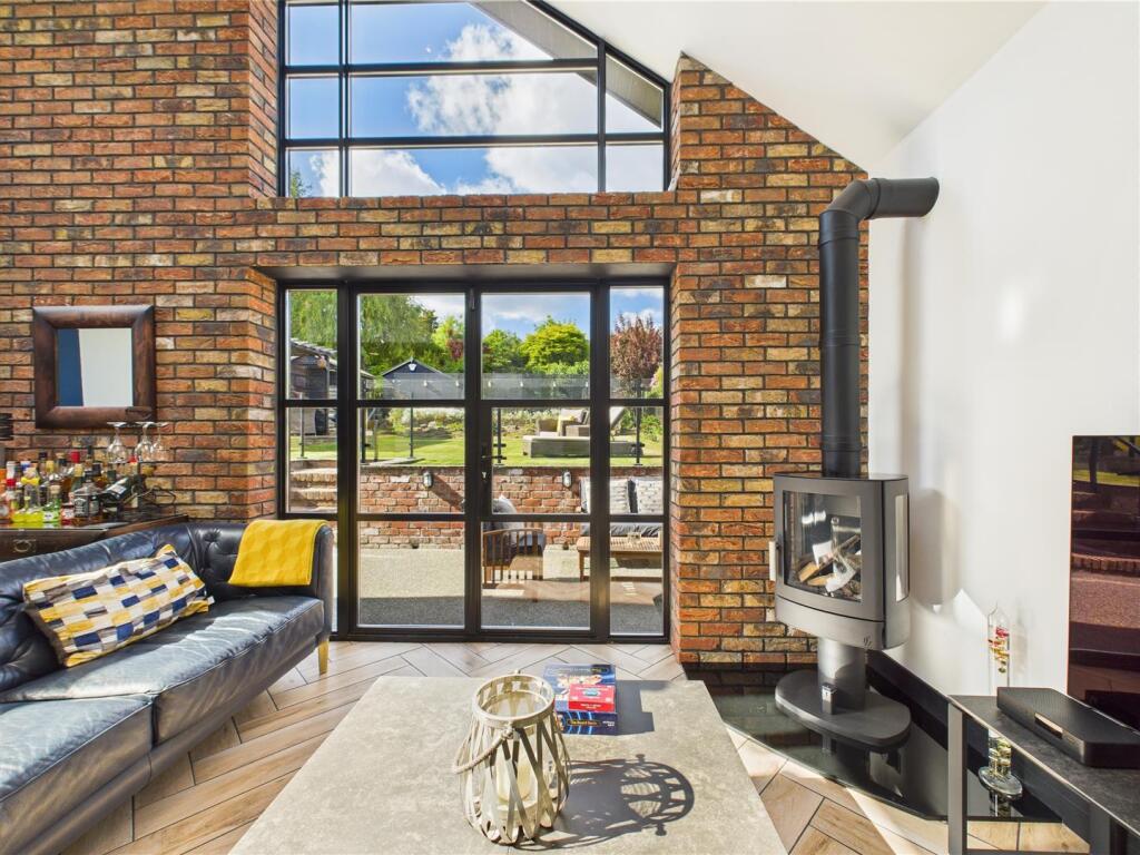 CAM02739G0-PR0244-STILL049 - WEBSITE.jpg