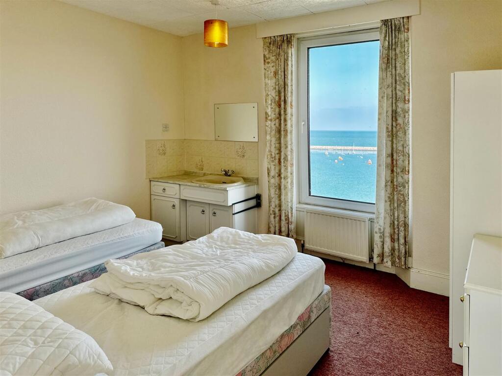 Torbay House Bed 3.JPG