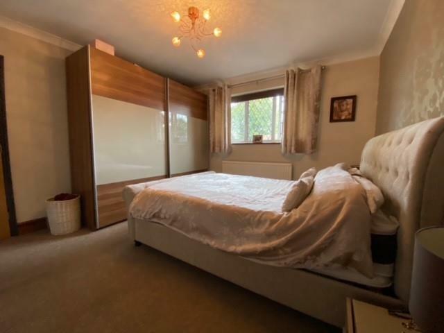 bed1.jpg