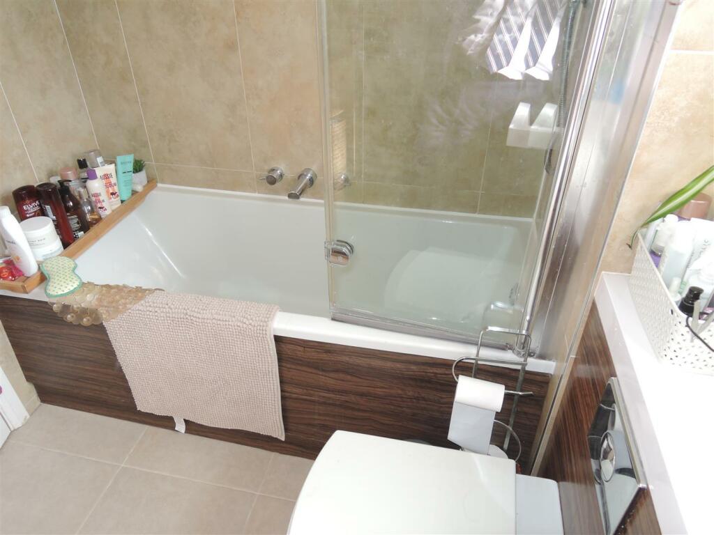 Family Bathroom: