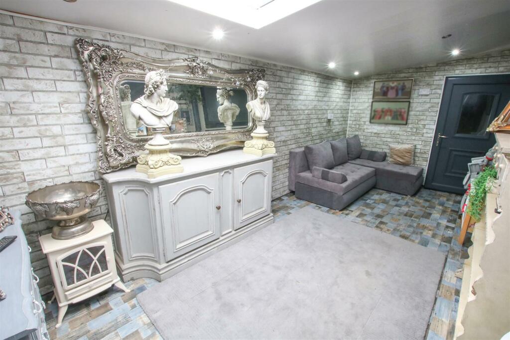 PLAYROOM