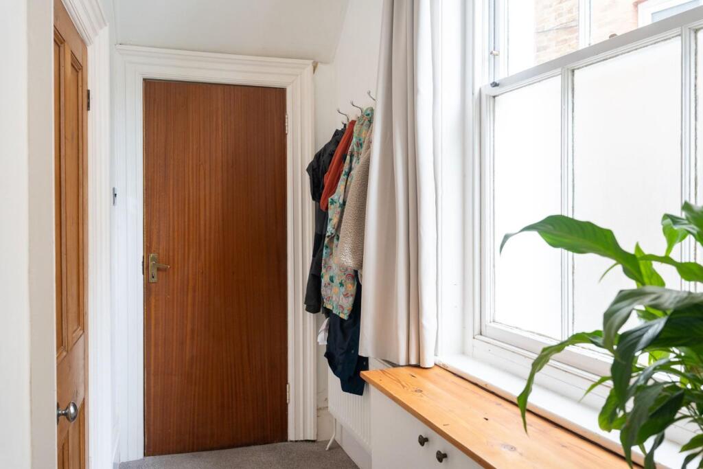 16-web-or-mls-FLAT 1 - 61 WILBURY CRESCENT FINISHE