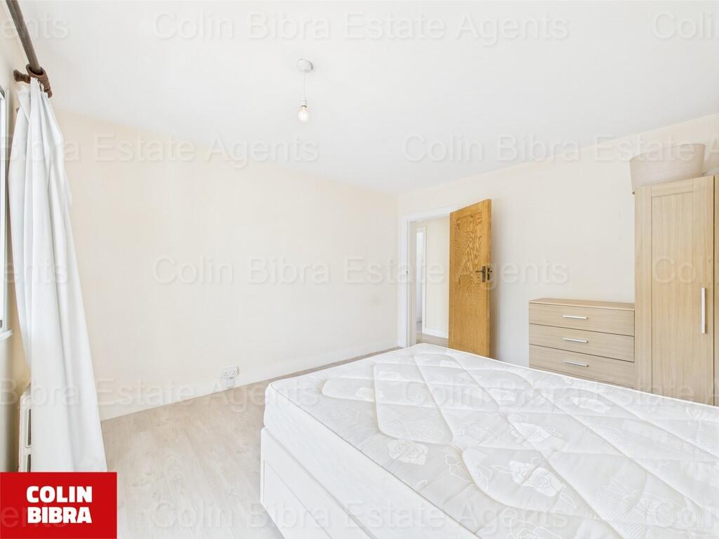 CAM04175G0-PR0037...