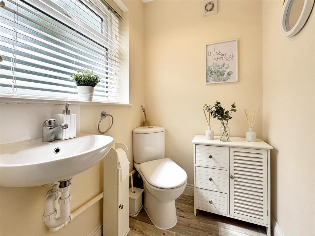 Ground Floor Wc
